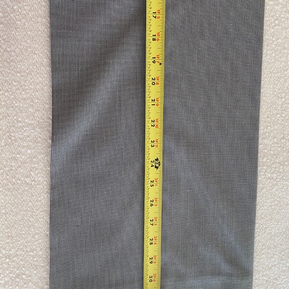 Larry Levine SIGNATURE Pantsuit - Picture 8 of 12